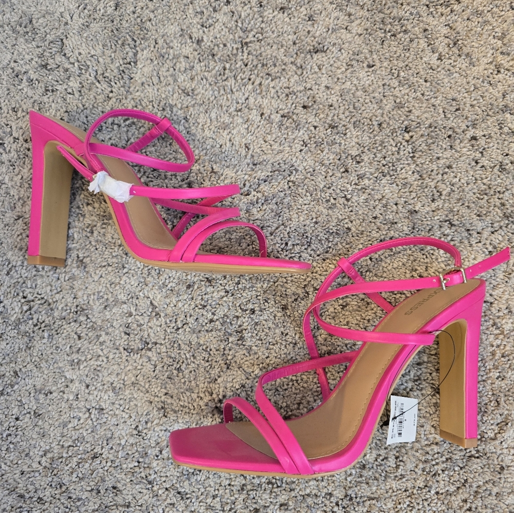 Express pink heels NWT